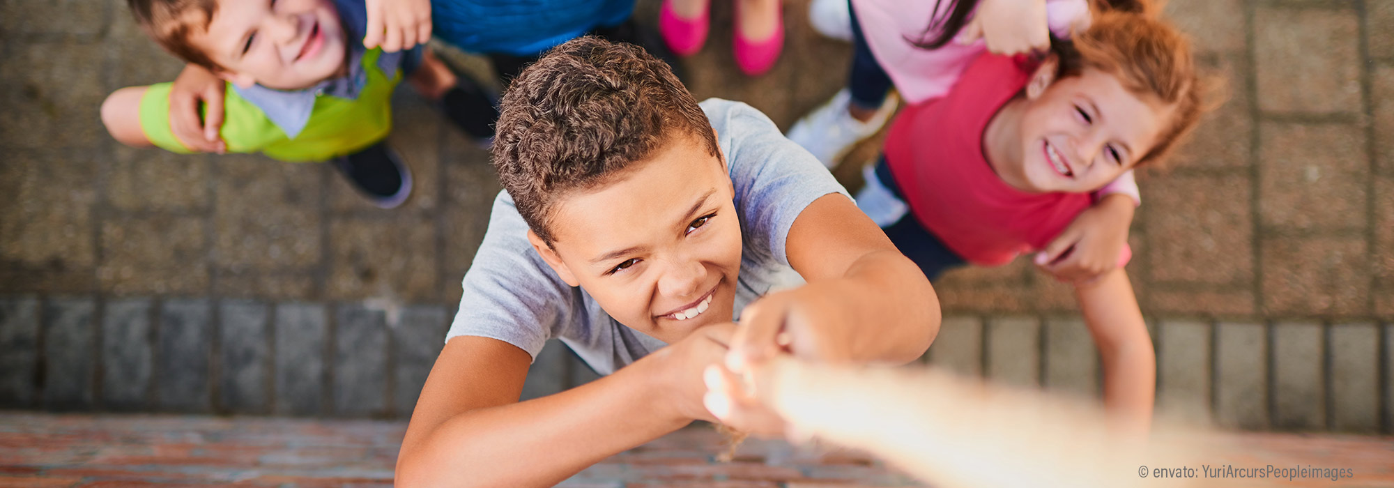 Kinder in Bewegung aus Vogelperspektive - Fachmodul Beziehungs- und Bewegungsräume Lebenshilfe Alfeld